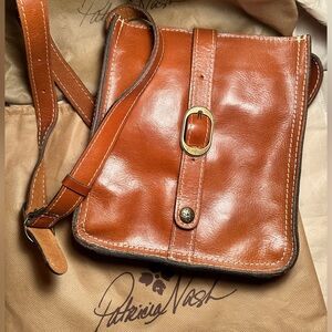 Patricia Nash - Venezia Heritage leather crossbody w/ dustbag - EUC